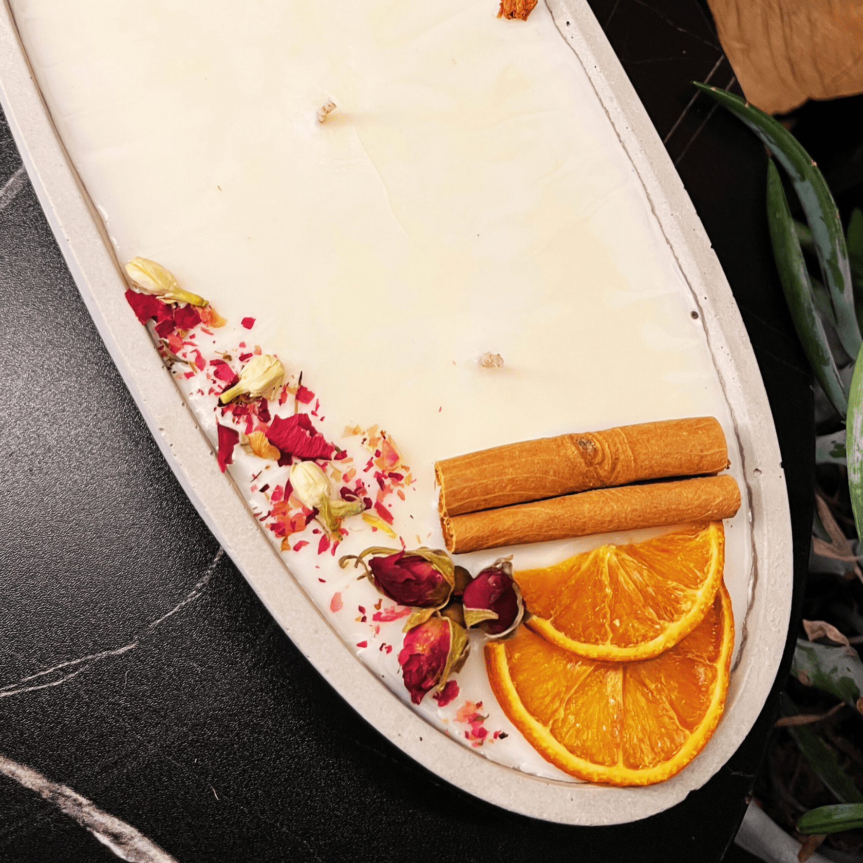 Handgemachte Betonduftkerze "Grey - Ship" Bio Sojawachs mit Vanilla Toffee Duft. Beton Deko Interior Design - Ignara Living