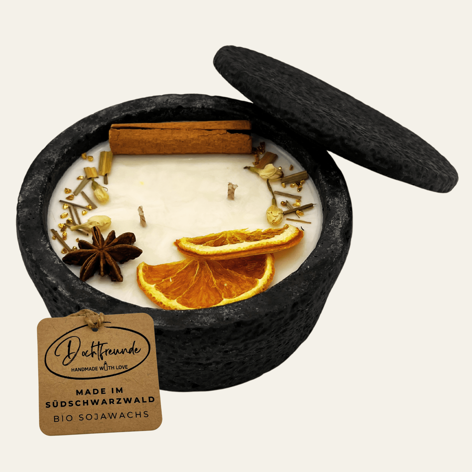 Handgemachte Betonkerze „Black Cinnamon“ - Stilvolle Sojawachskerze für Ihr Zuhause. Mit Blütenverzierung und HOCHWERTIGEM Baumwolldocht aus dem Südschwarzwald - Ignara Living